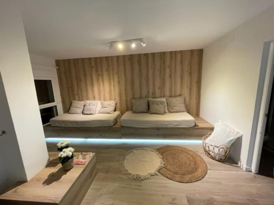 Precioso Apto Miami Playa: Beachfront Retreat with Wi-Fi and Netflix Exterior photo
