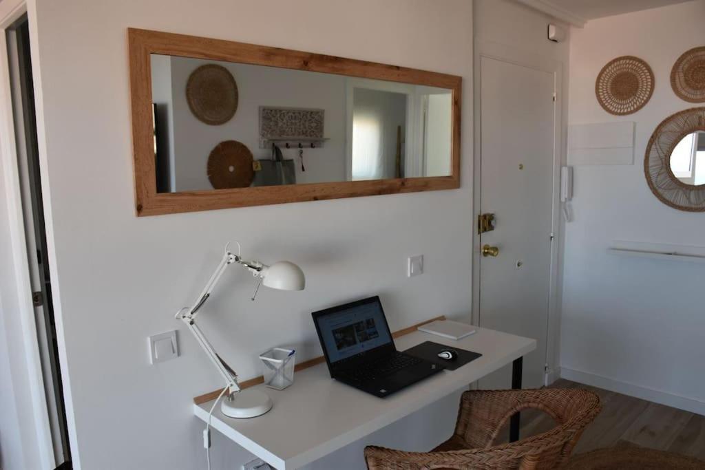 Precioso Apto Miami Playa: Beachfront Retreat with Wi-Fi and Netflix Exterior photo