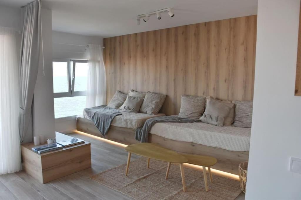 Precioso Apto Miami Playa: Beachfront Retreat with Wi-Fi and Netflix Exterior photo